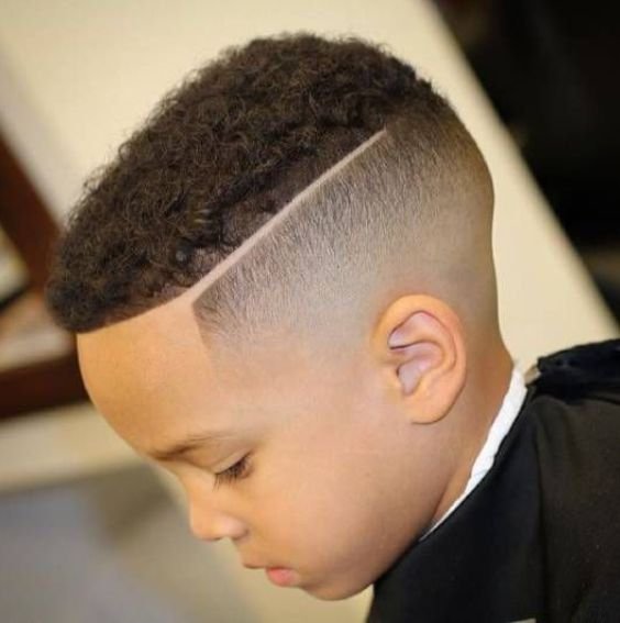 Corte De Cabelo Masculino Infantil Com Risco Lateral » Grupo Folha 12 -  Suzano TV