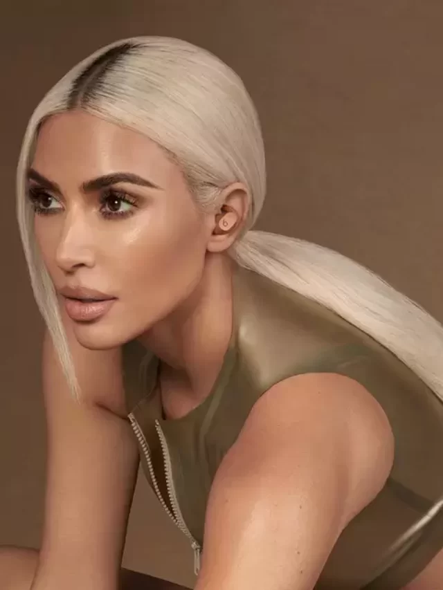 Kim Kardashian traz collab com Beats Earbuds Fit Pro