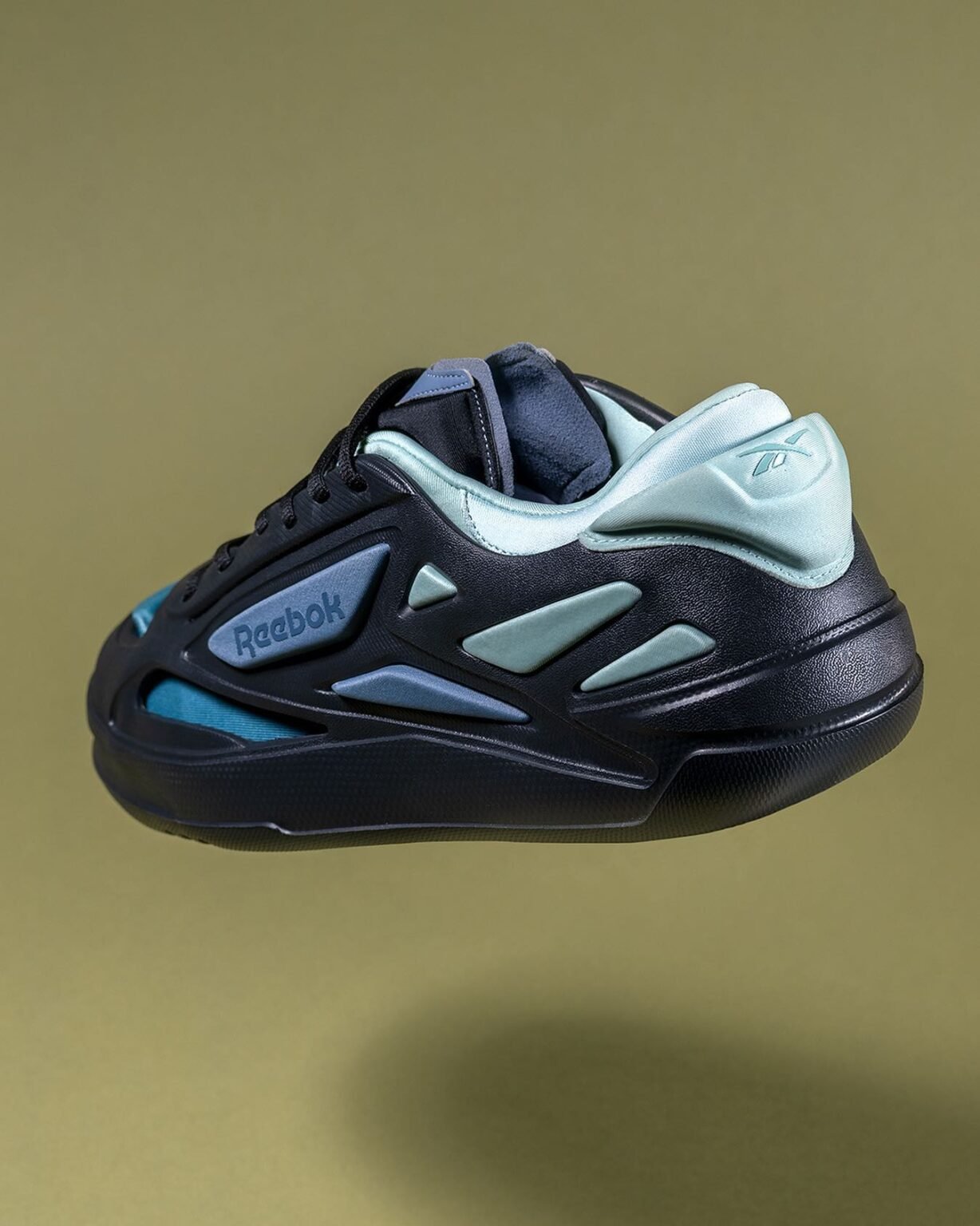 Reebok LTD, uma plataforma para criar futuras expressões de esporte e ...