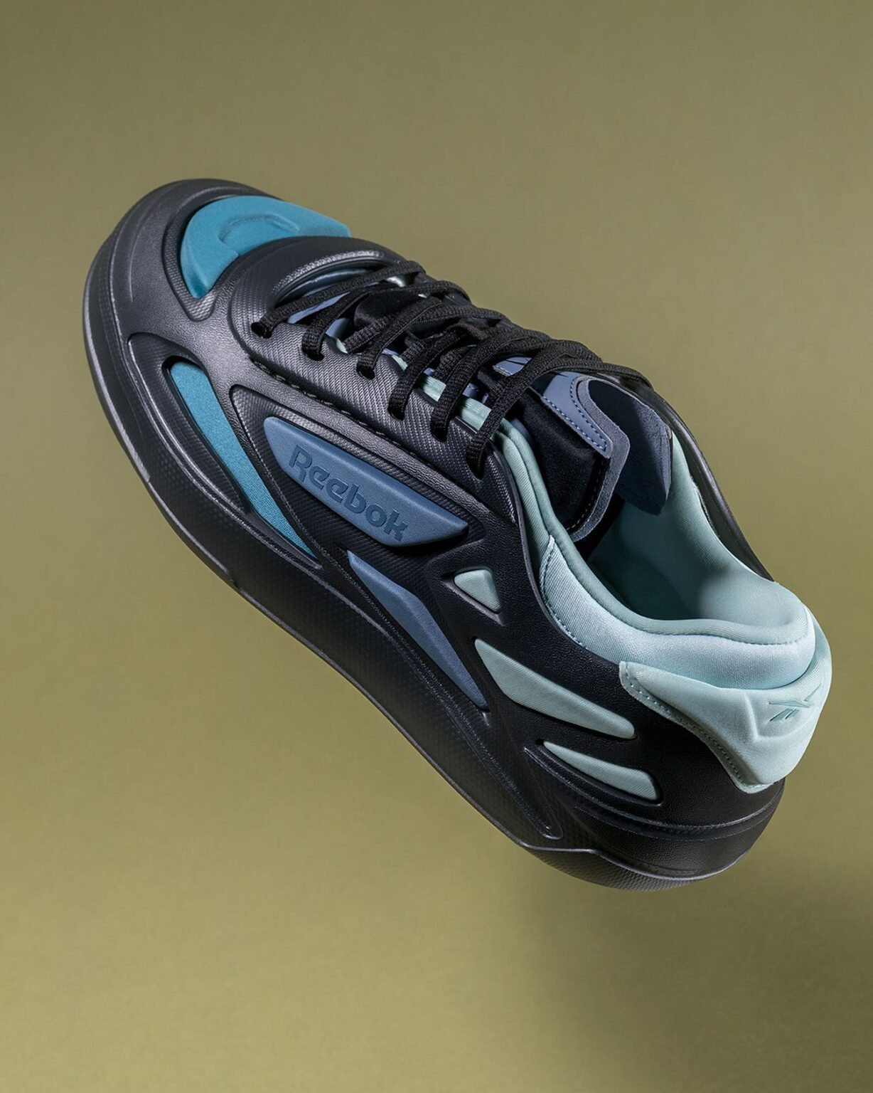 Reebok LTD, uma plataforma para criar futuras expressões de esporte e ...